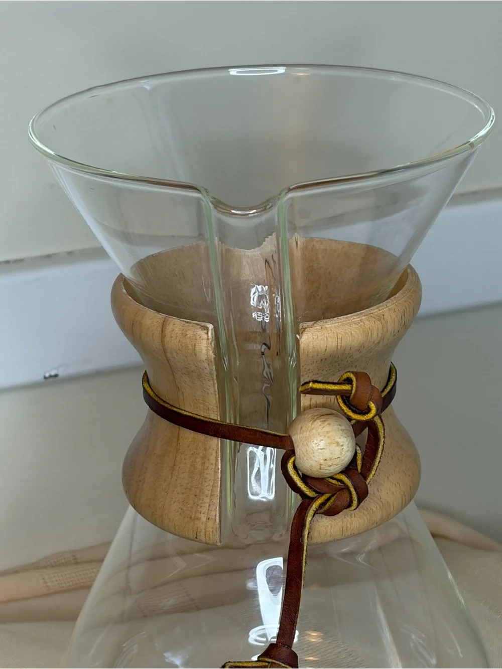 Classic Chemex Glass 8 cup Coffee Maker with Wood Collar in Brown